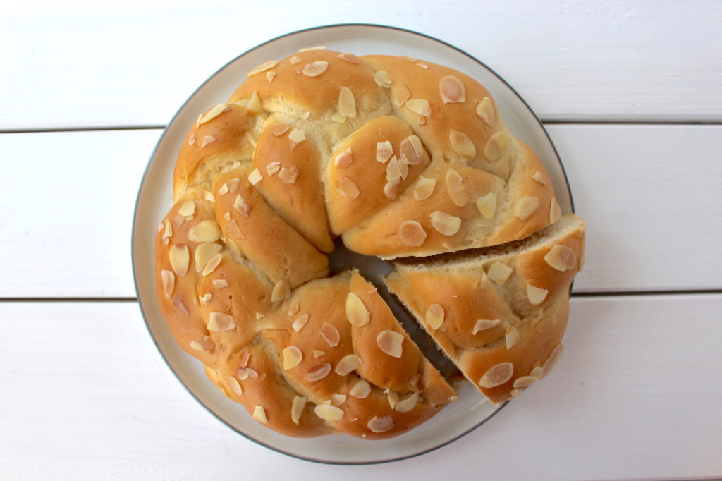 Hefezopf vegan braided yeast bread bun